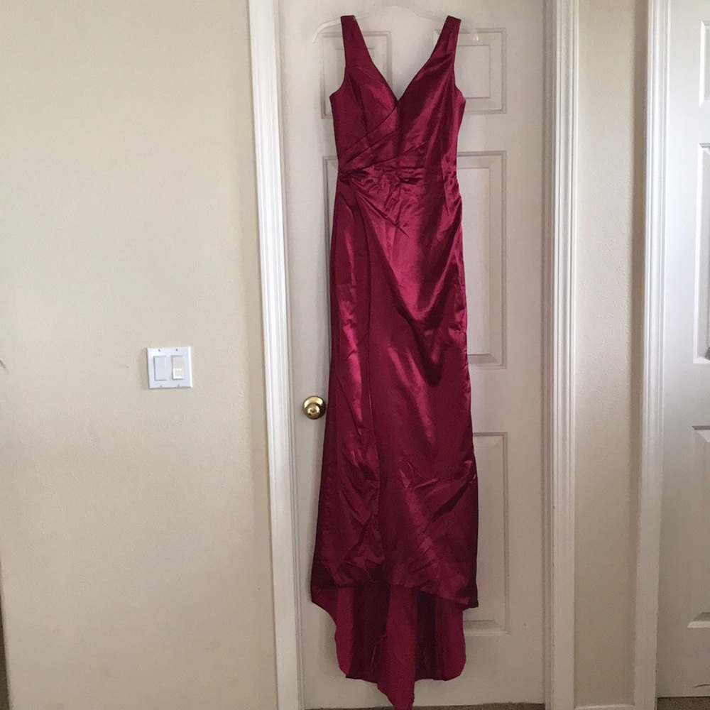 A-Line/Princess V-neck Sweep Train Evening Dress